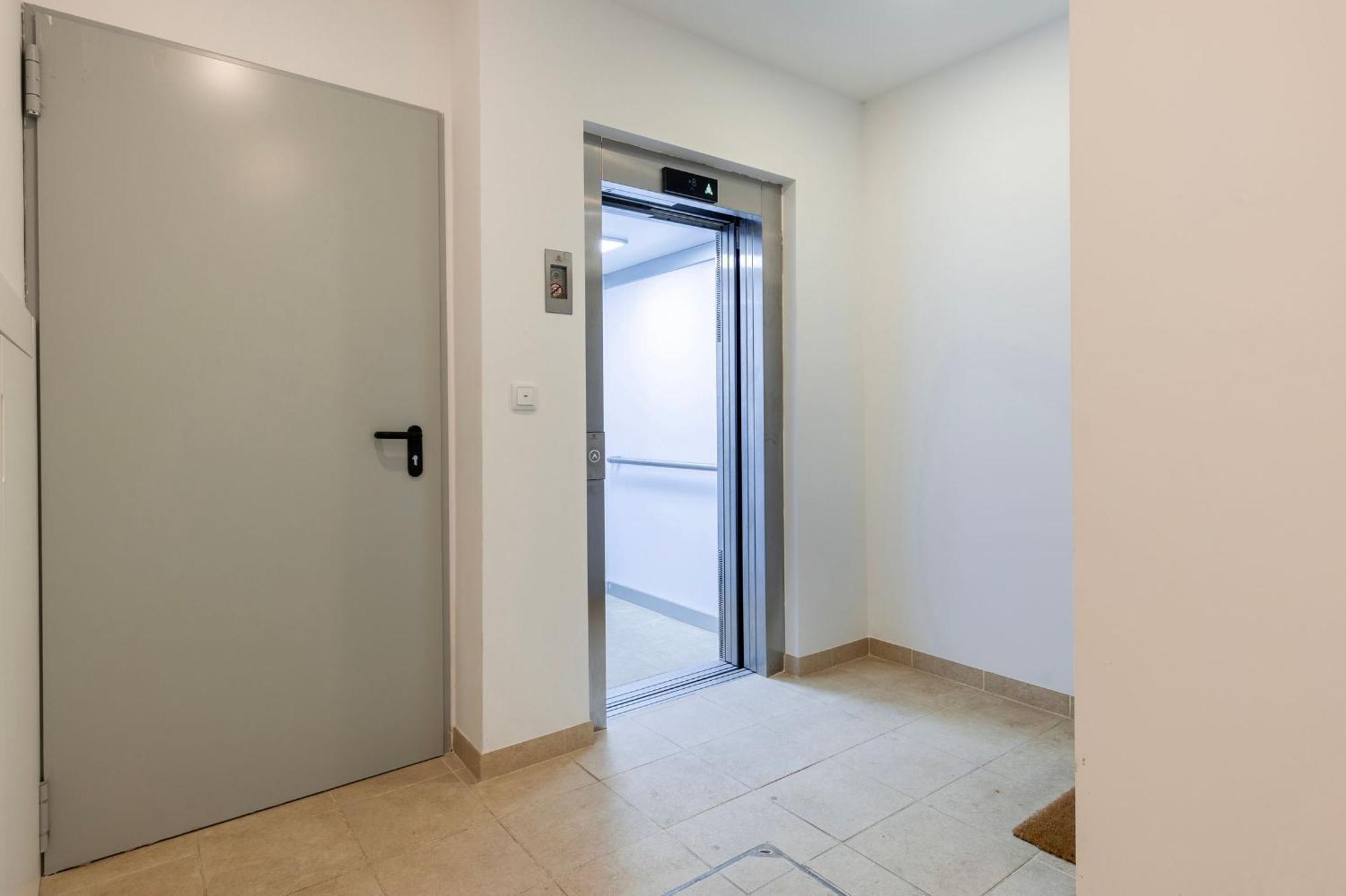 2bdr Cozy In Graca By Lovelystay Apartment