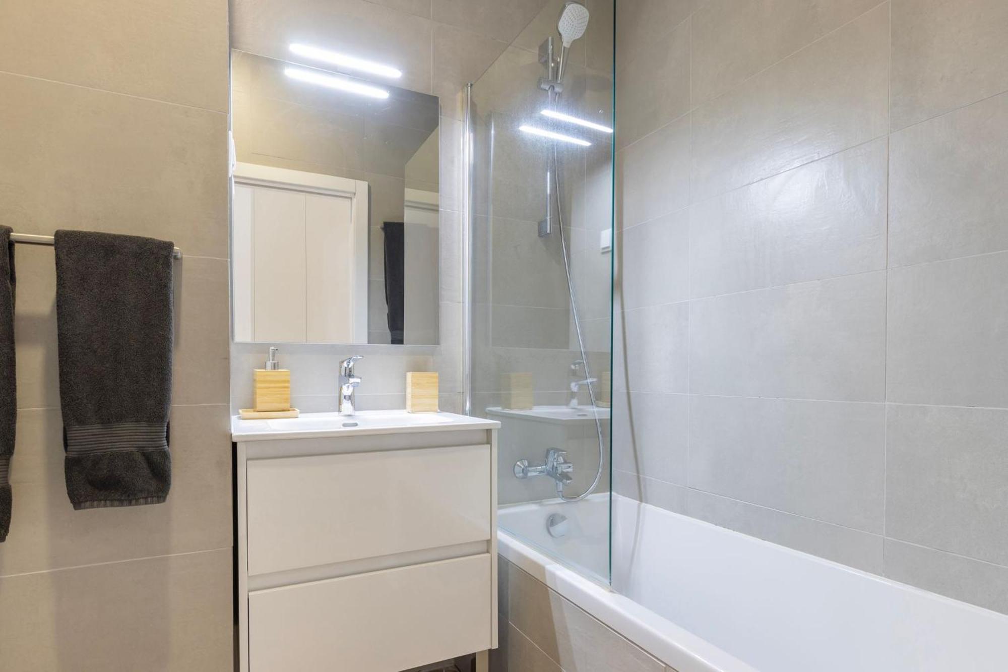 Apartment 2bdr Cozy In Graca By Lovelystay