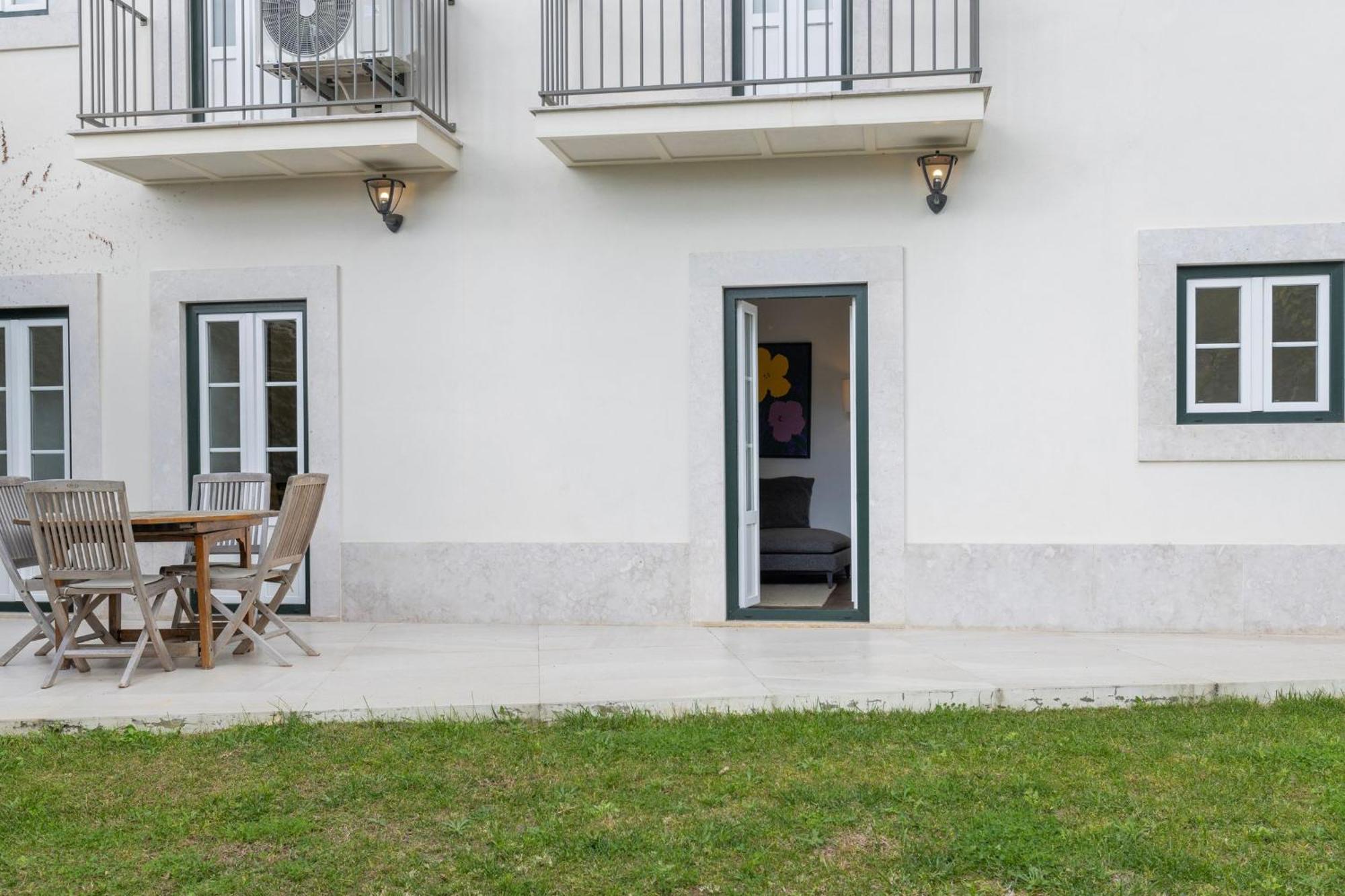 2bdr Cozy In Graca By Lovelystay Apartment