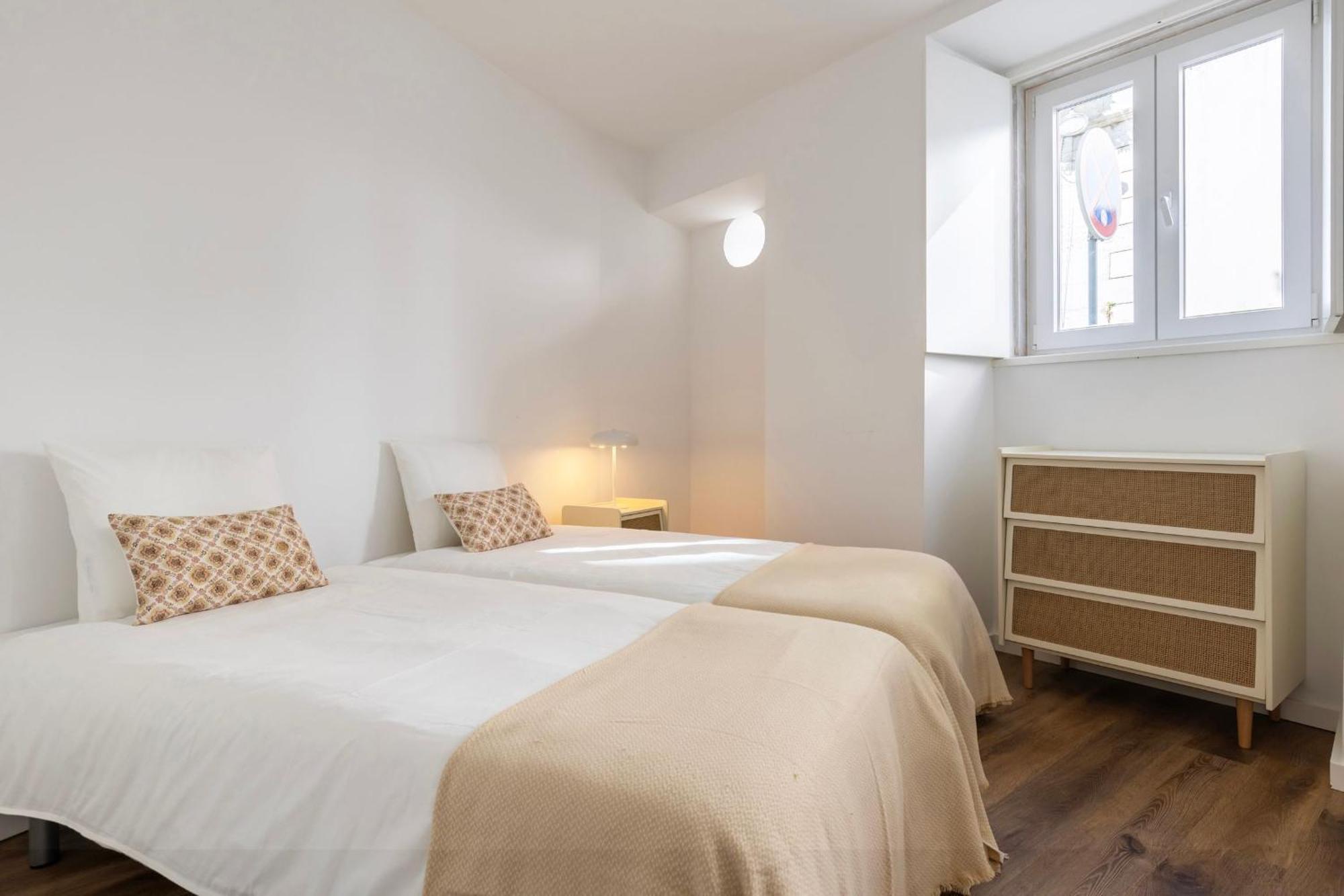 2bdr Cozy In Graca By Lovelystay